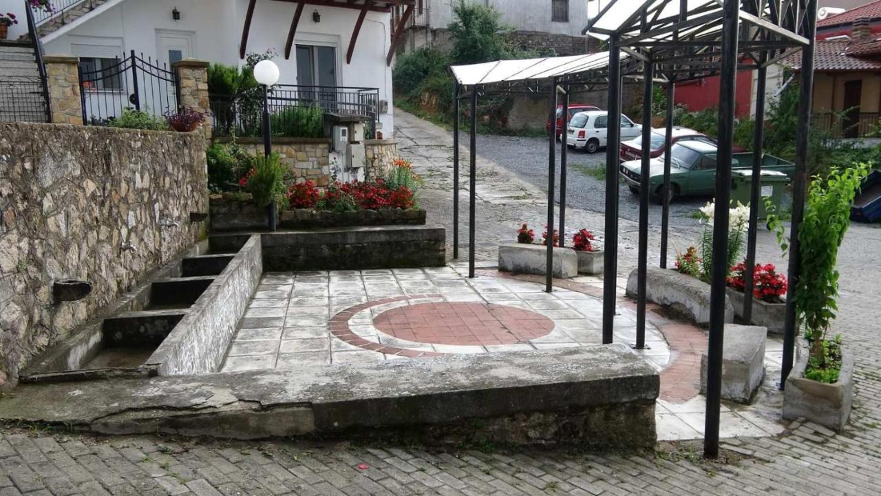 Traditional House "Plystario" Arnaia Zewnętrze zdjęcie